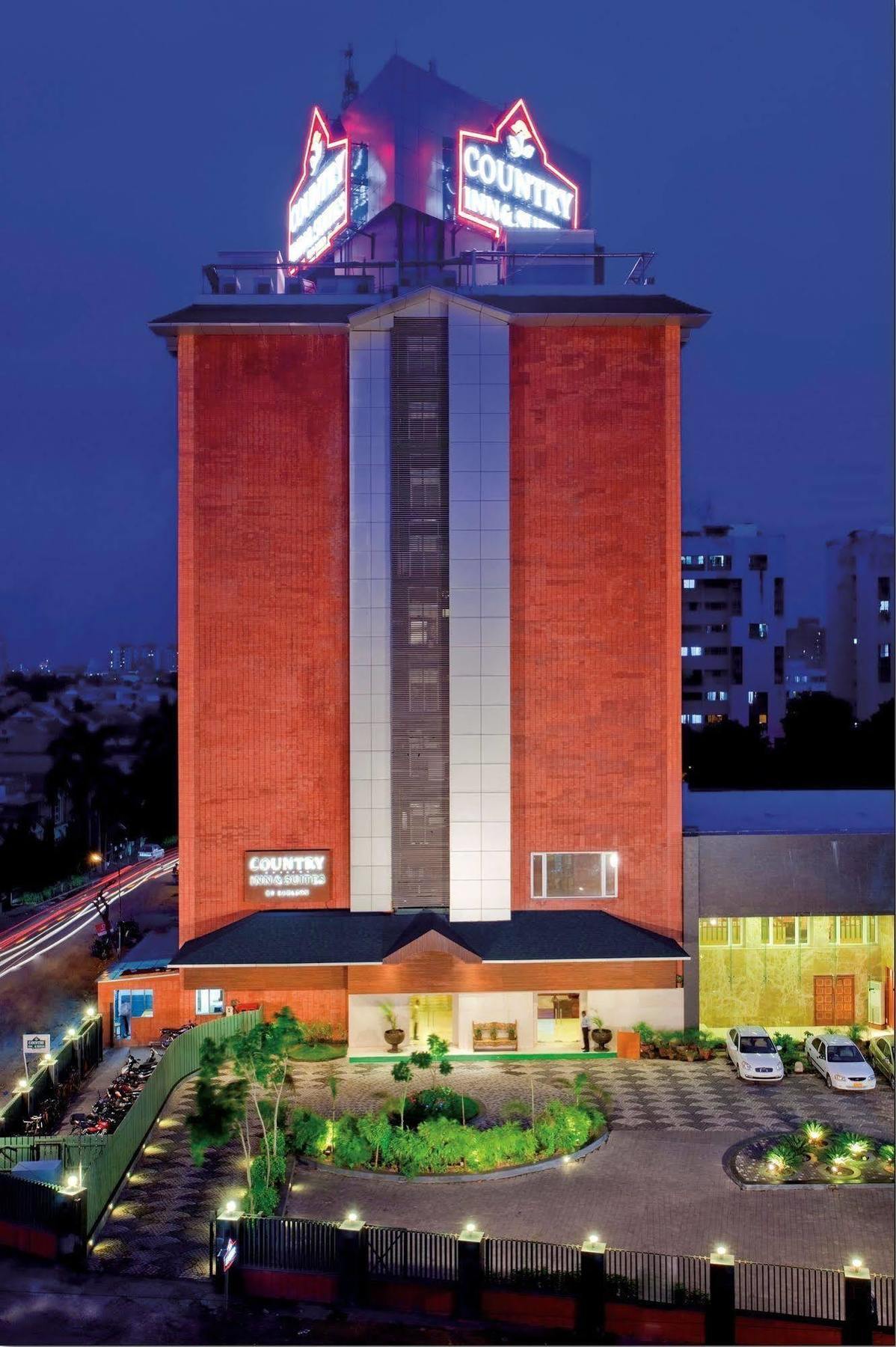 Bloomsuites L Ahmedabad Exterior photo